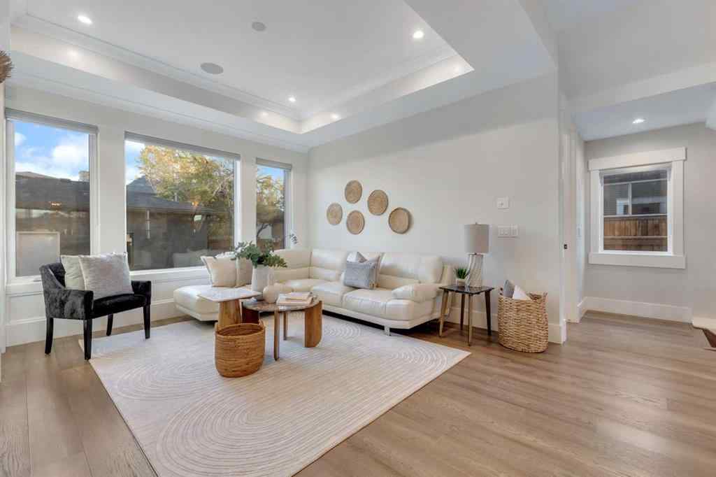 MLS® A2266590 - 2337 27 Avenue NW in Banff Trail Calgary, Residential