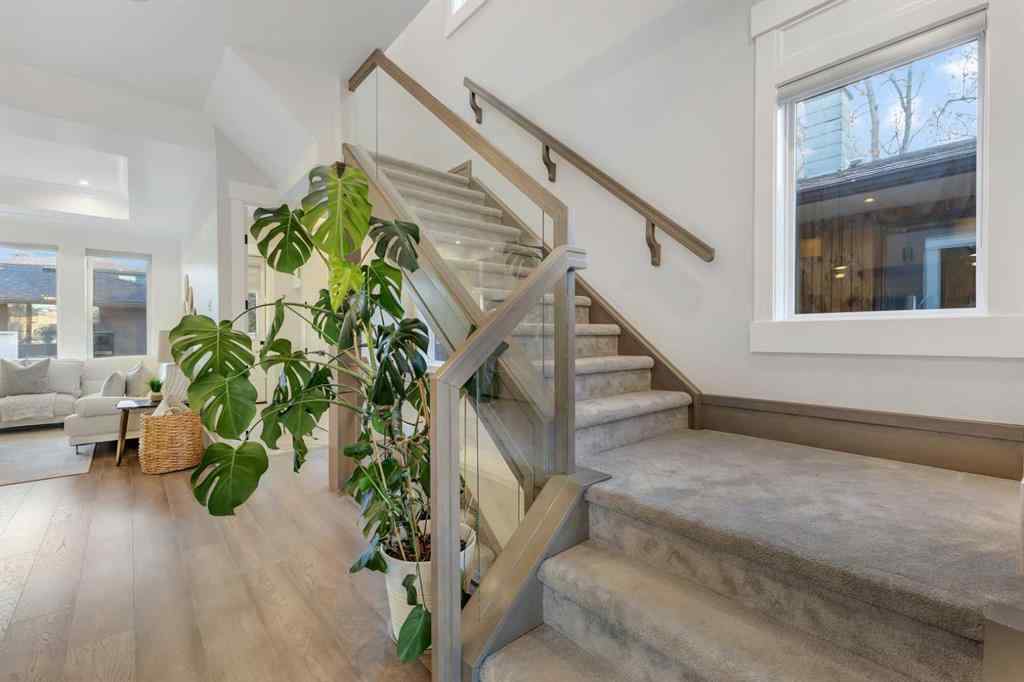 MLS® A2266590 - 2337 27 Avenue NW in Banff Trail Calgary, Residential