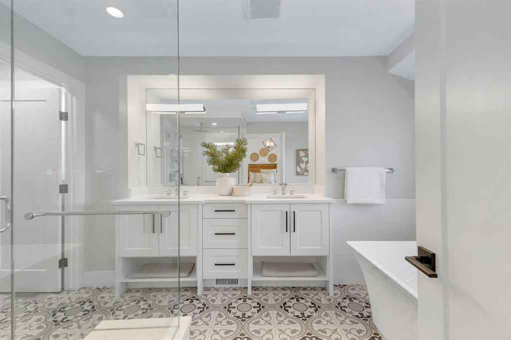 MLS® A2266590 - 2337 27 Avenue NW in Banff Trail Calgary, Residential