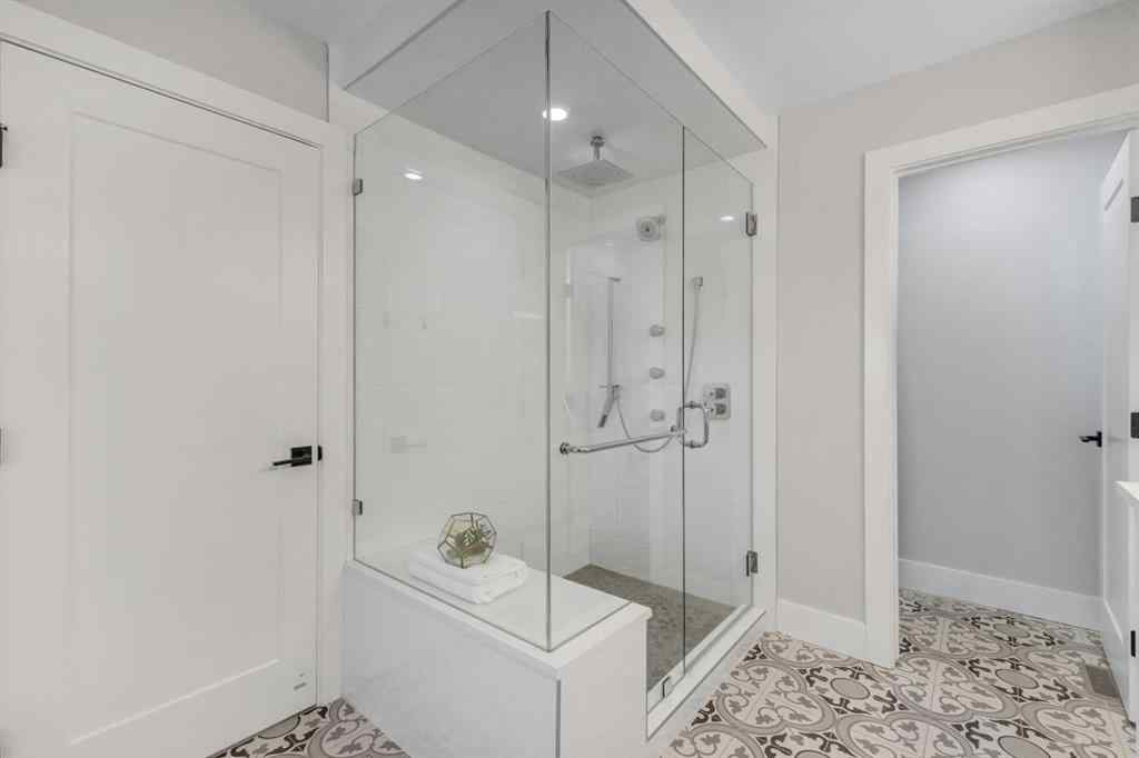 MLS® A2266590 - 2337 27 Avenue NW in Banff Trail Calgary, Residential