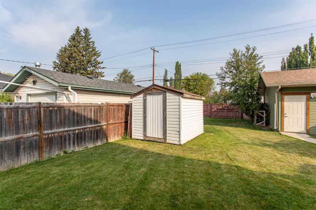 MLS® A2266591 - 5422 49 Avenue  in Downtown Lacombe Lacombe, Residential