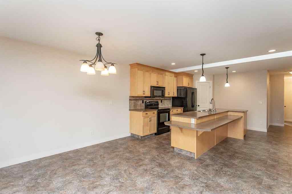 MLS® A2266591 - 5422 49 Avenue  in Downtown Lacombe Lacombe, Residential
