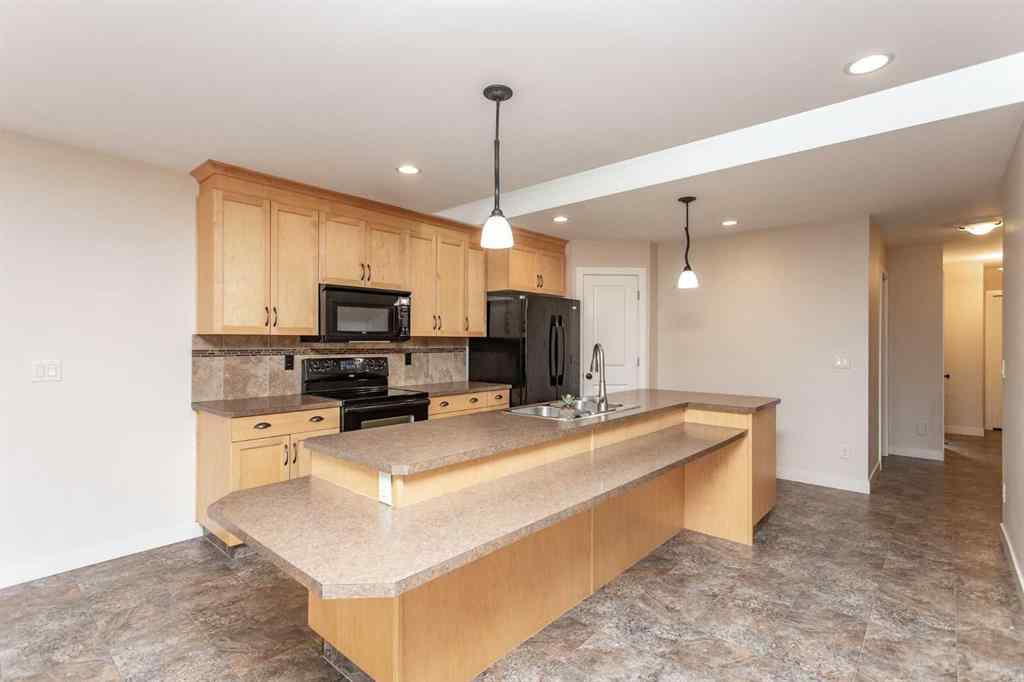 MLS® A2266591 - 5422 49 Avenue  in Downtown Lacombe Lacombe, Residential