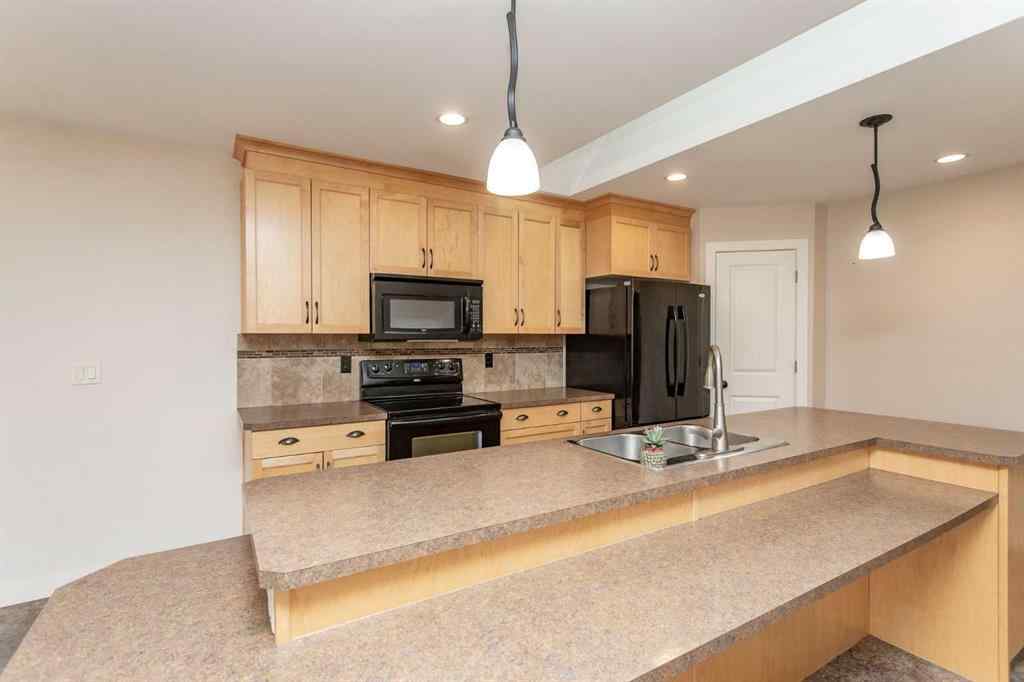 MLS® A2266591 - 5422 49 Avenue  in Downtown Lacombe Lacombe, Residential