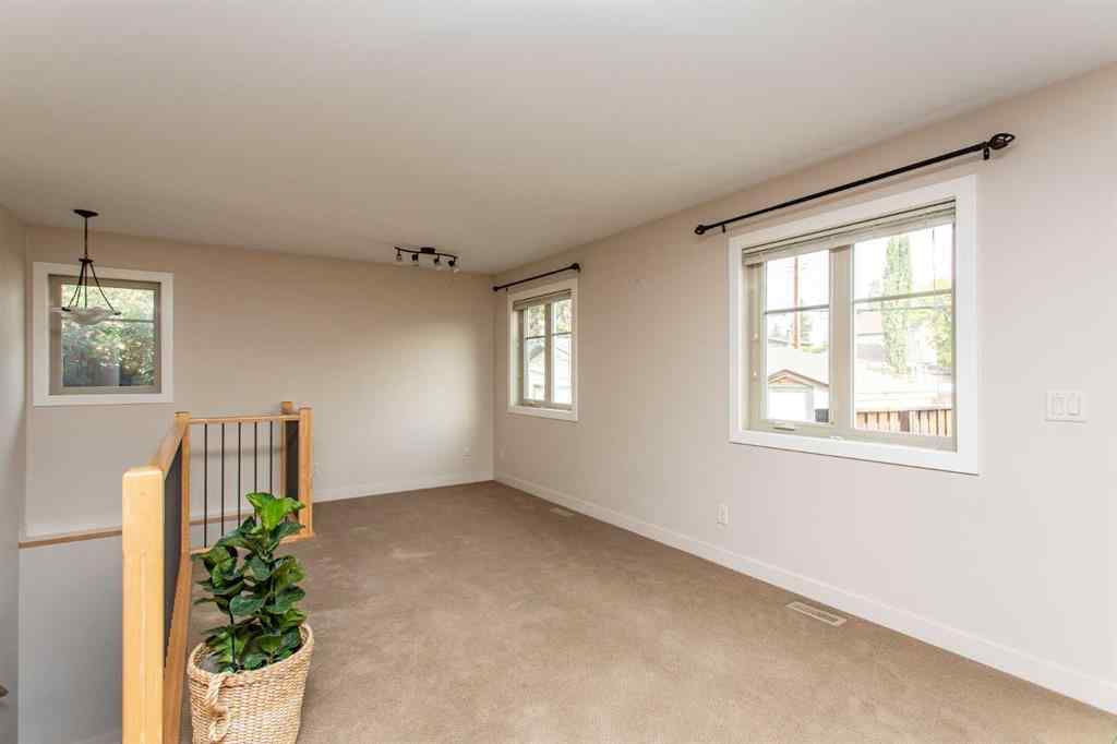 MLS® A2266591 - 5422 49 Avenue  in Downtown Lacombe Lacombe, Residential