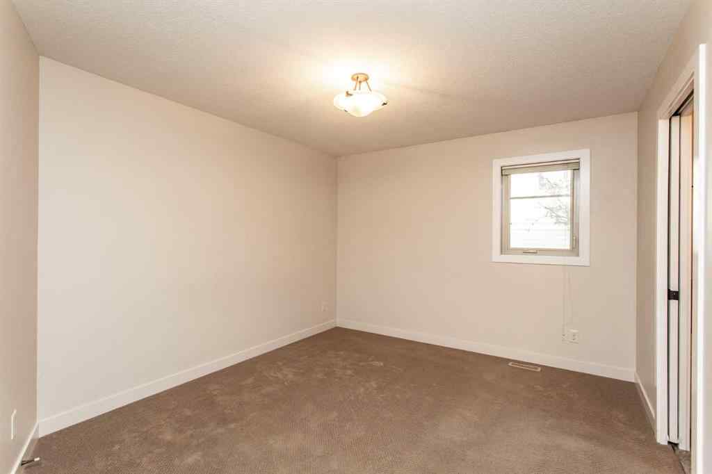 MLS® A2266591 - 5422 49 Avenue  in Downtown Lacombe Lacombe, Residential