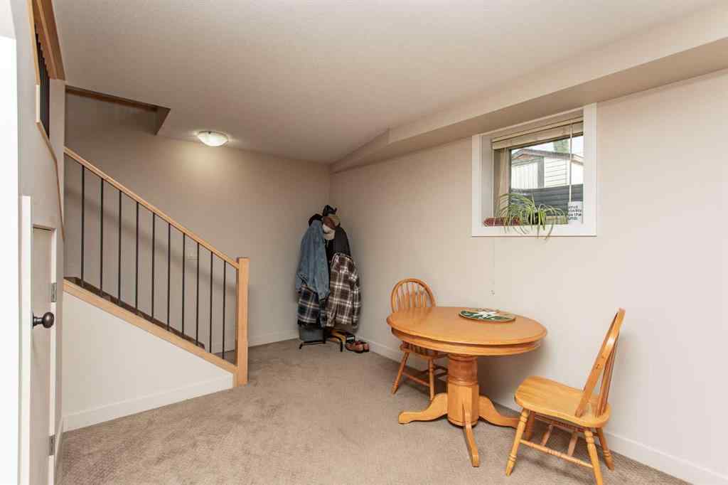 MLS® A2266591 - 5422 49 Avenue  in Downtown Lacombe Lacombe, Residential