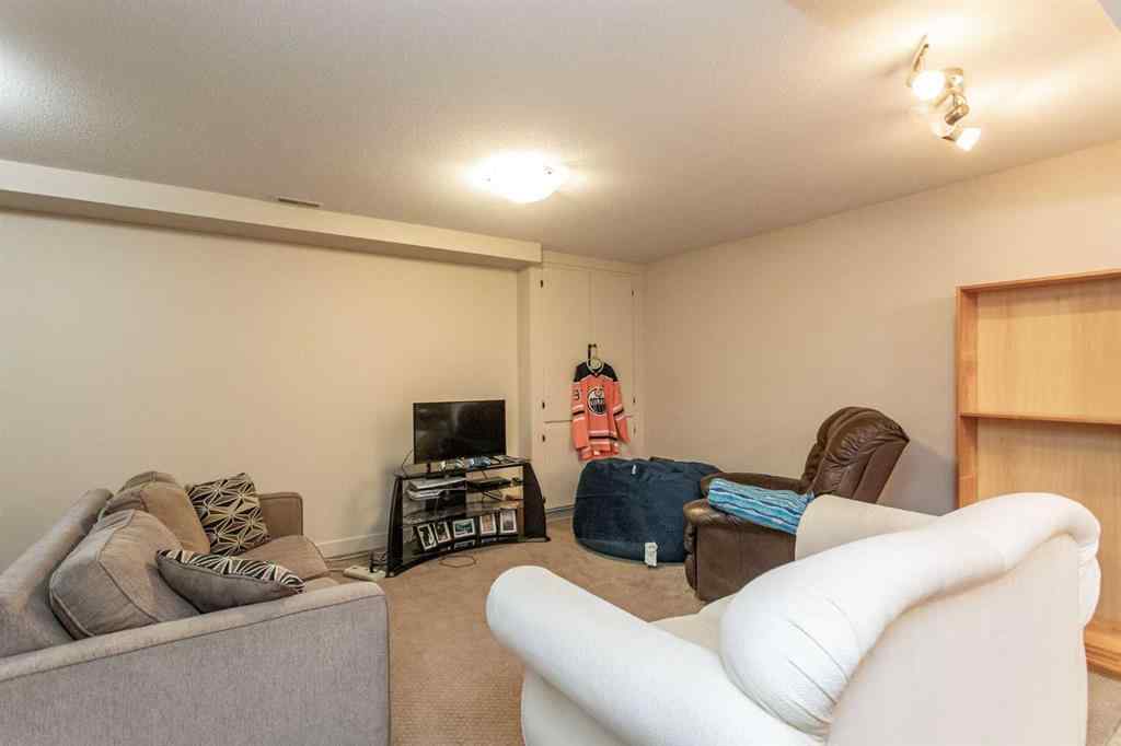 MLS® A2266591 - 5422 49 Avenue  in Downtown Lacombe Lacombe, Residential