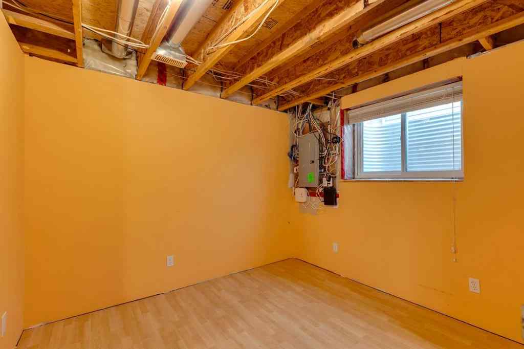 MLS® A2266595 - 206 Elgin Place SE in McKenzie Towne Calgary, Residential