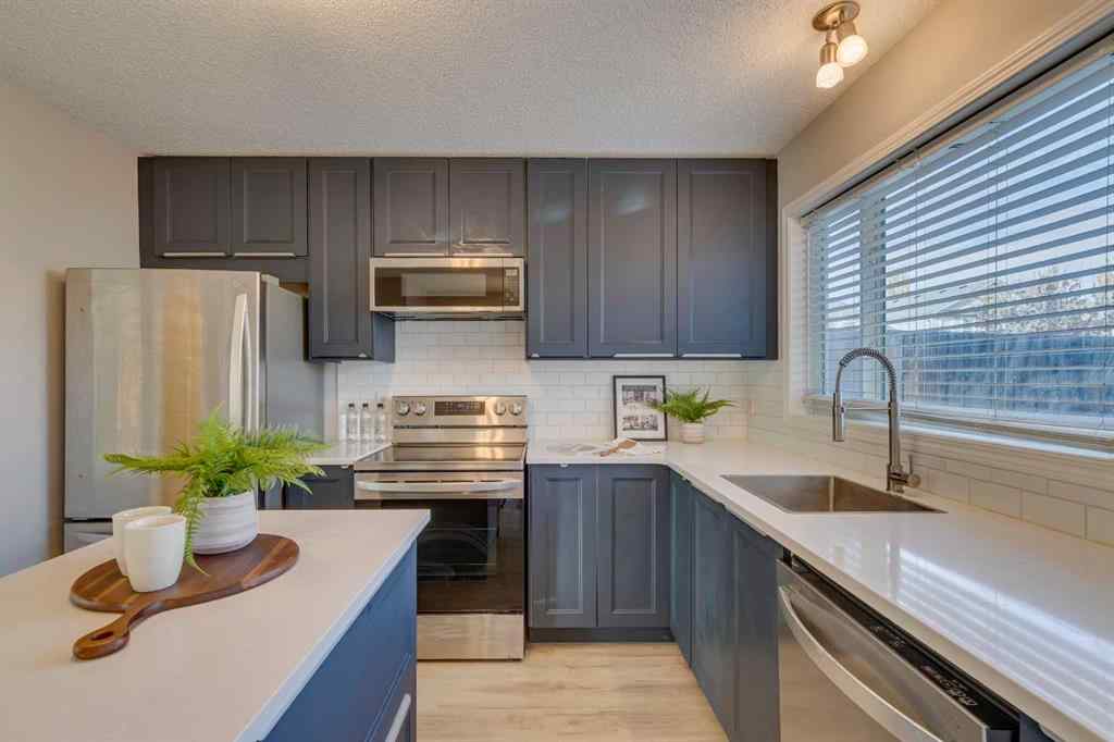 MLS® A2266595 - 206 Elgin Place SE in McKenzie Towne Calgary, Residential