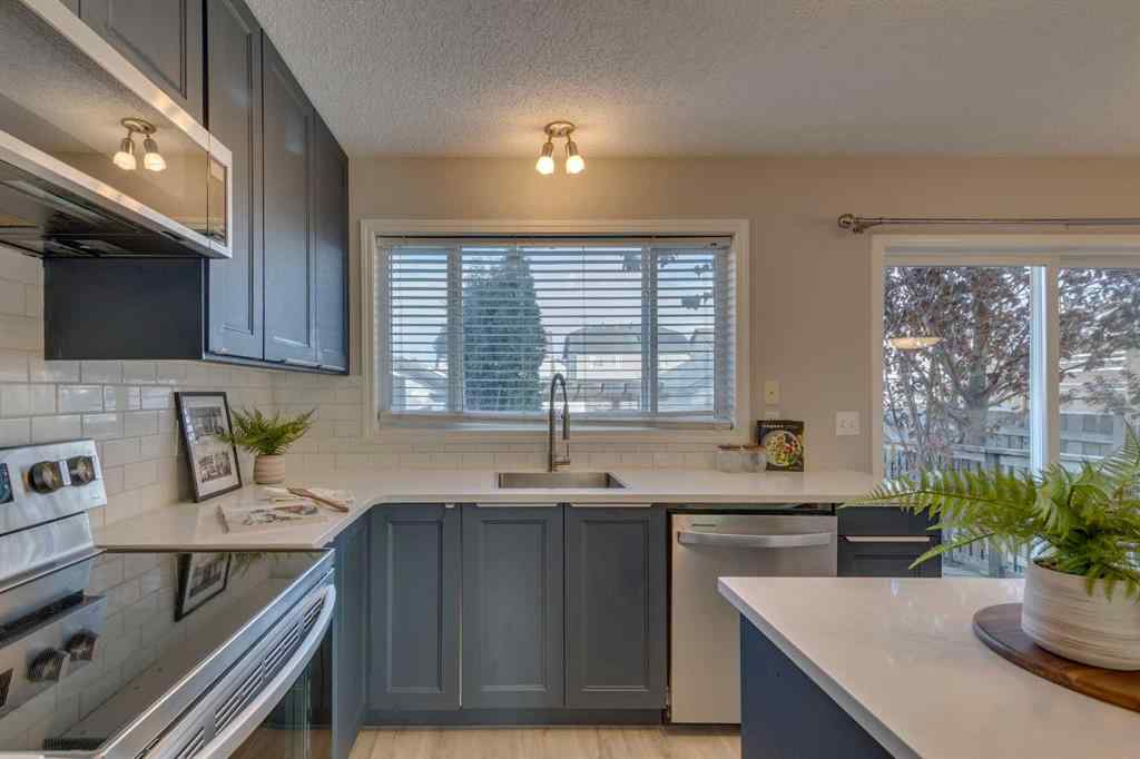 MLS® A2266595 - 206 Elgin Place SE in McKenzie Towne Calgary, Residential