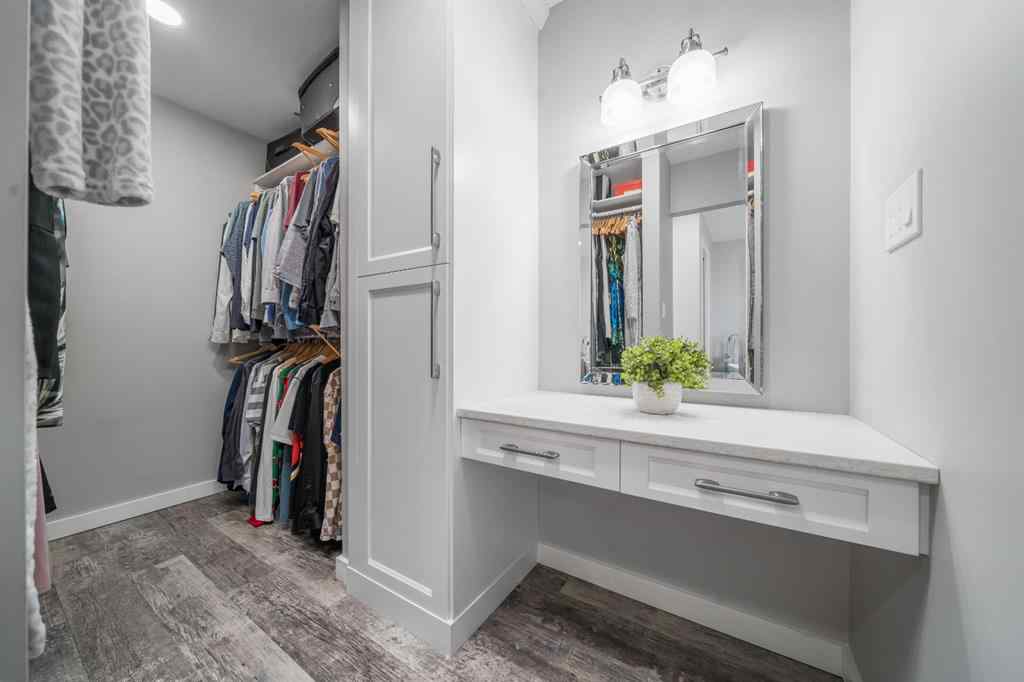 MLS® A2266596 - 32 Carter Crescent SE in Ross Glen Medicine Hat, Residential