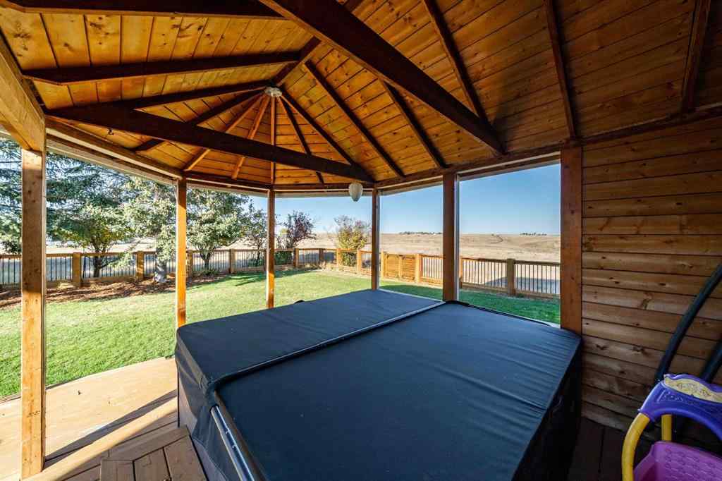 MLS® A2266596 - 32 Carter Crescent SE in Ross Glen Medicine Hat, Residential