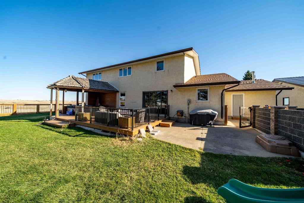 MLS® A2266596 - 32 Carter Crescent SE in Ross Glen Medicine Hat, Residential