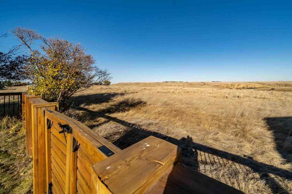 MLS® A2266596 - 32 Carter Crescent SE in Ross Glen Medicine Hat, Residential