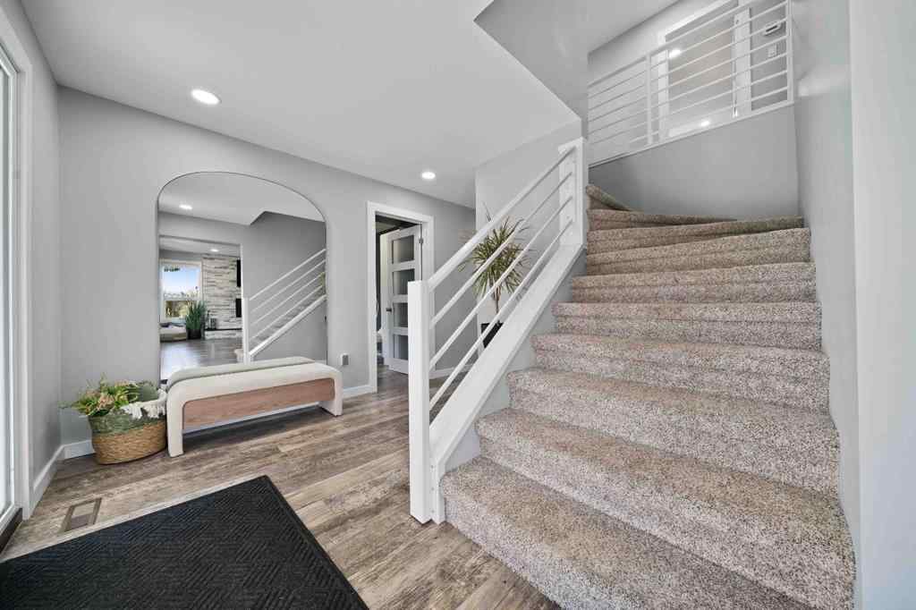 MLS® A2266596 - 32 Carter Crescent SE in Ross Glen Medicine Hat, Residential