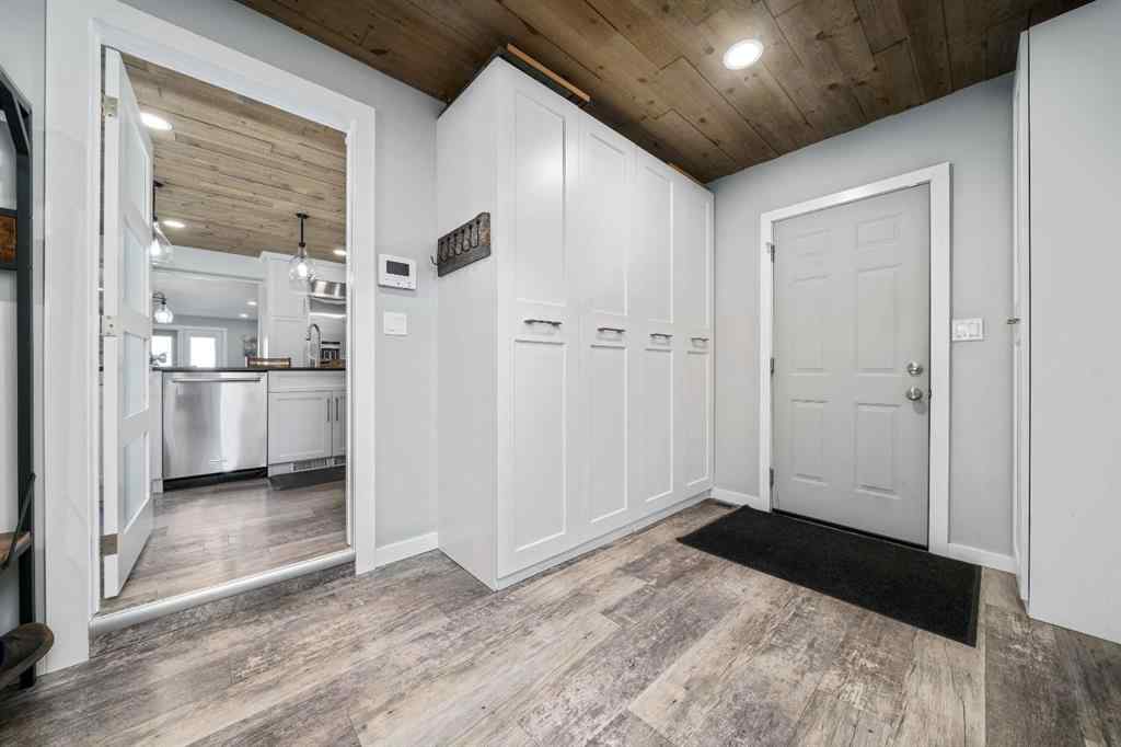MLS® A2266596 - 32 Carter Crescent SE in Ross Glen Medicine Hat, Residential