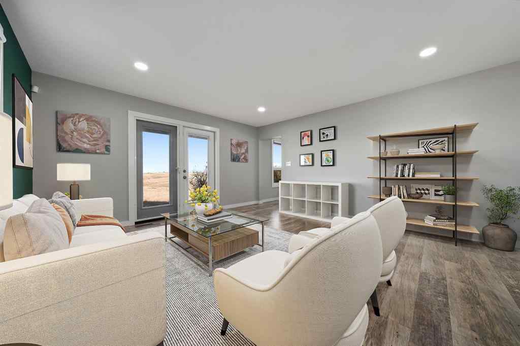 MLS® A2266596 - 32 Carter Crescent SE in Ross Glen Medicine Hat, Residential