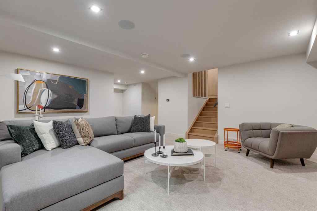 MLS® A2266600 - 3423 23 Street NW in Charleswood Calgary, Residential