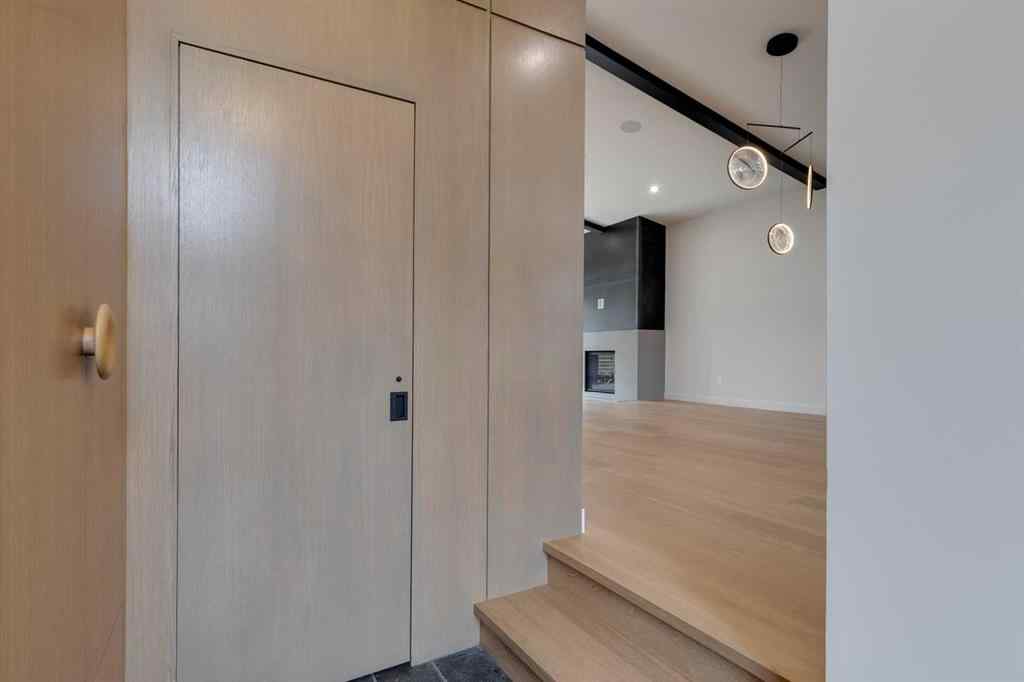 MLS® A2266600 - 3423 23 Street NW in Charleswood Calgary, Residential