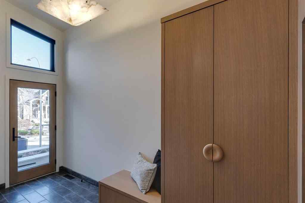 MLS® A2266600 - 3423 23 Street NW in Charleswood Calgary, Residential