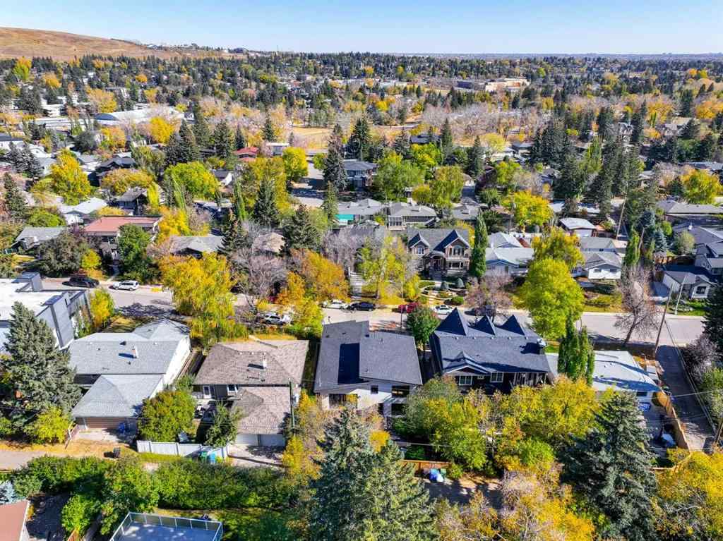 MLS® A2266600 - 3423 23 Street NW in Charleswood Calgary, Residential