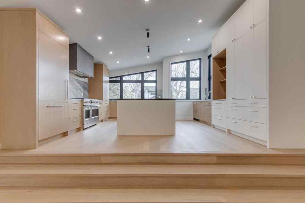 MLS® A2266600 - 3423 23 Street NW in Charleswood Calgary, Residential