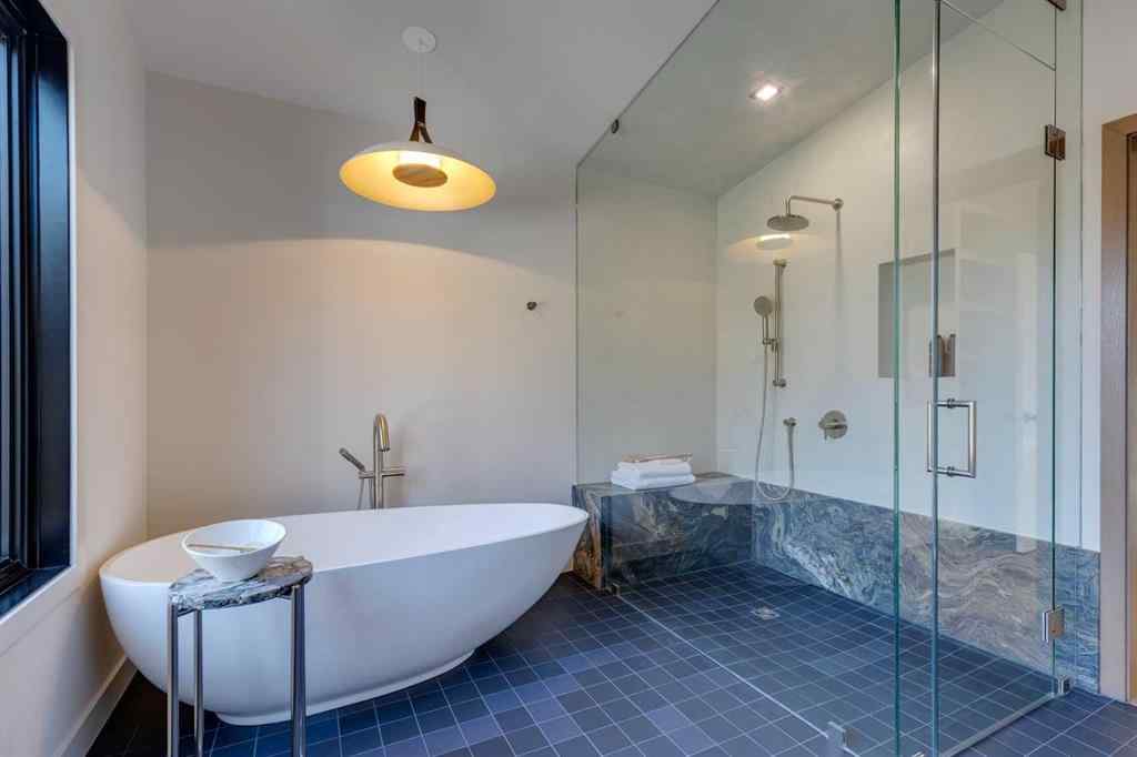 MLS® A2266600 - 3423 23 Street NW in Charleswood Calgary, Residential