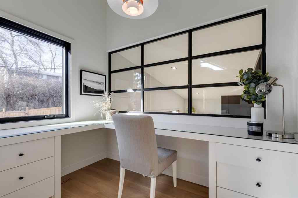 MLS® A2266600 - 3423 23 Street NW in Charleswood Calgary, Residential