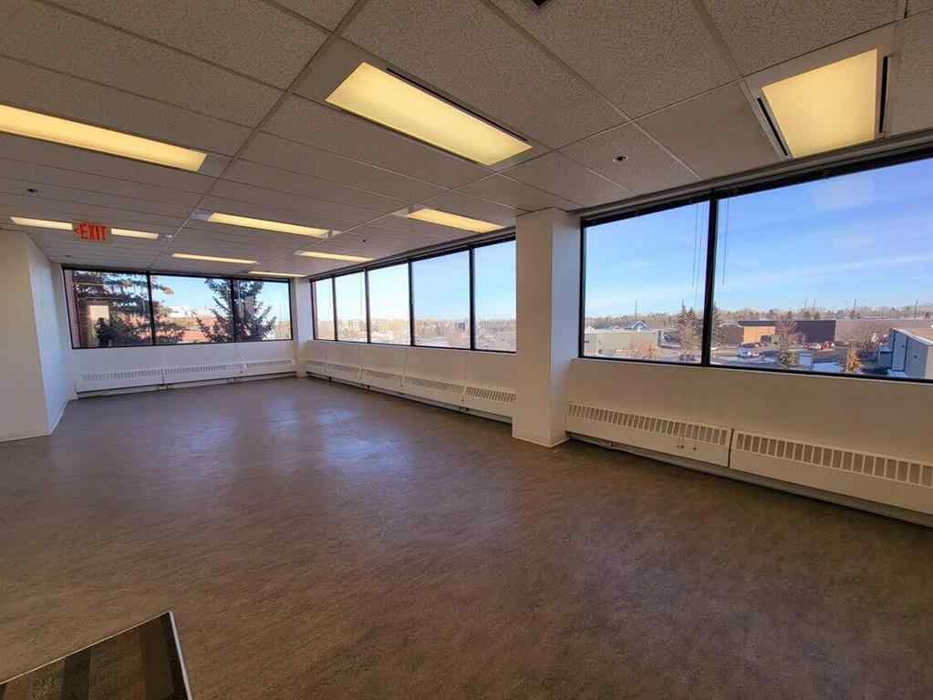 MLS® A2266603 - 3115 12 Street NE in South Airways Calgary, Commercial