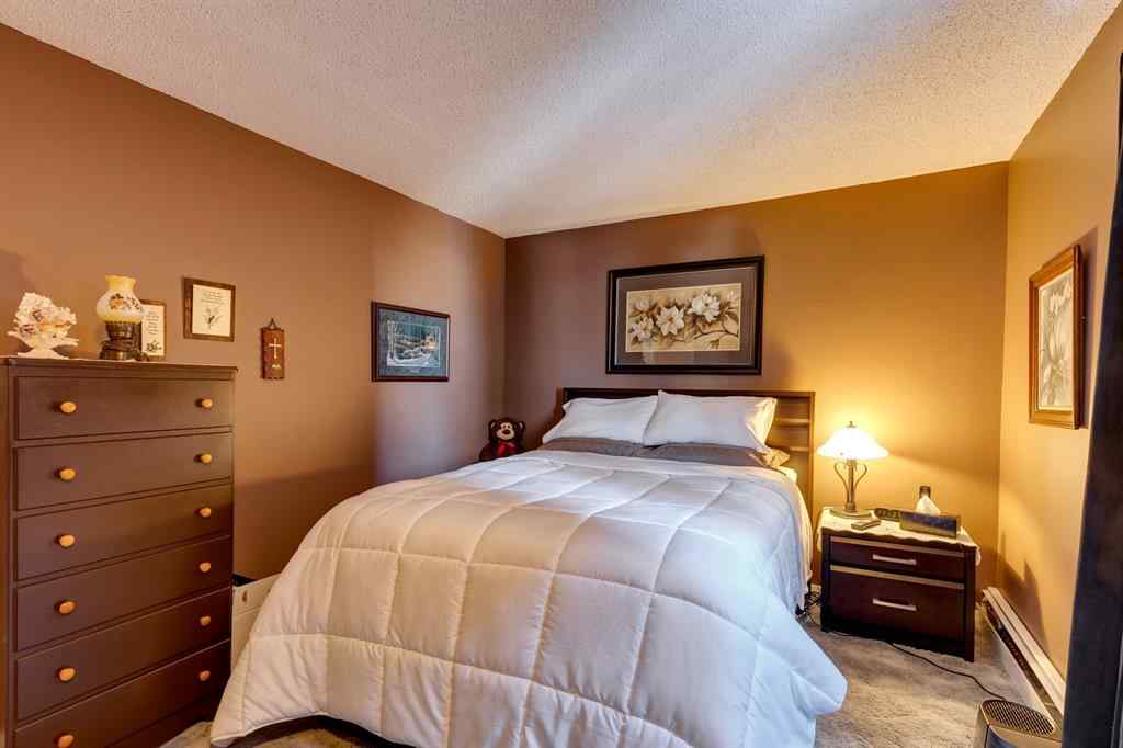 MLS® A2266605 - Unit #203 234 5 Avenue NE in Crescent Heights Calgary, Residential