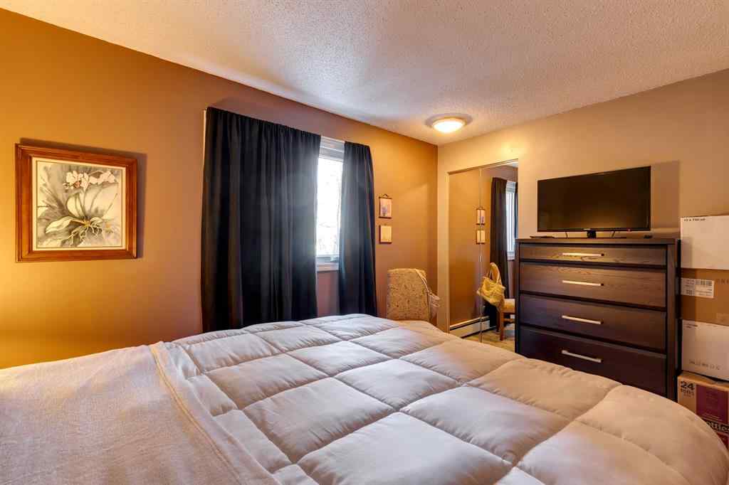 MLS® A2266605 - Unit #203 234 5 Avenue NE in Crescent Heights Calgary, Residential