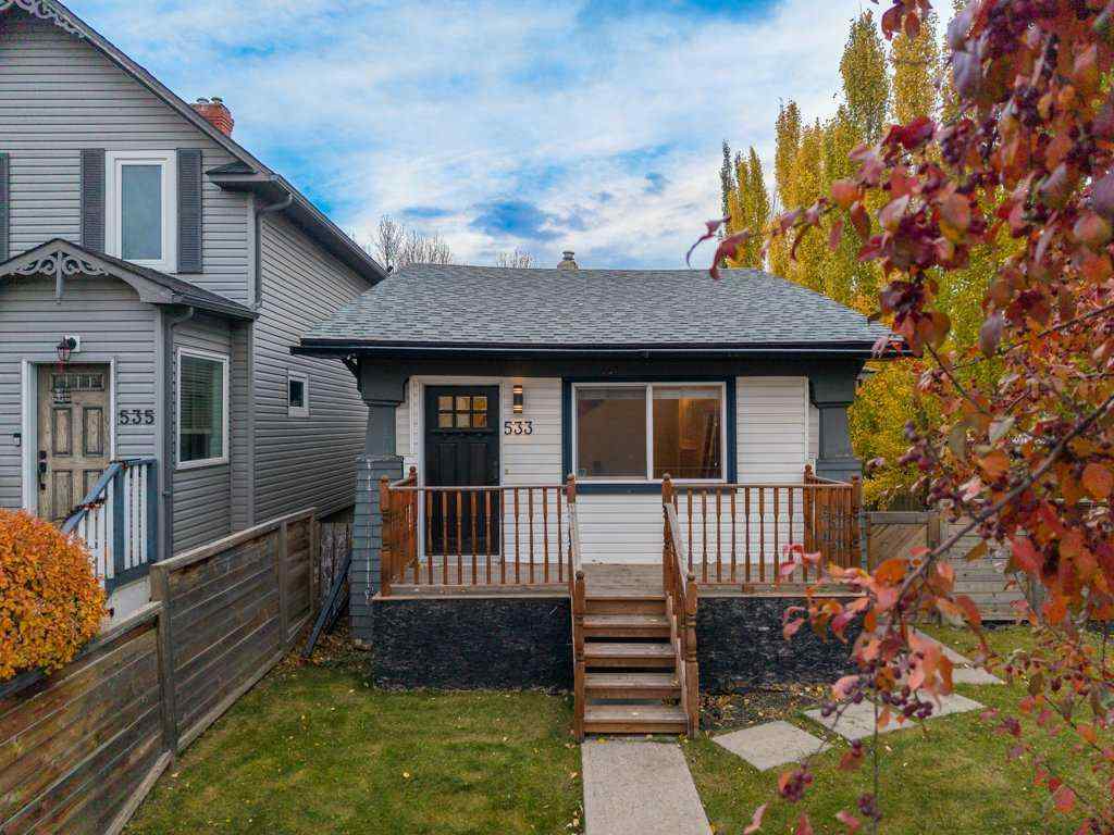 MLS® A2266618 - 533 12 Avenue NE in Renfrew Calgary, Residential