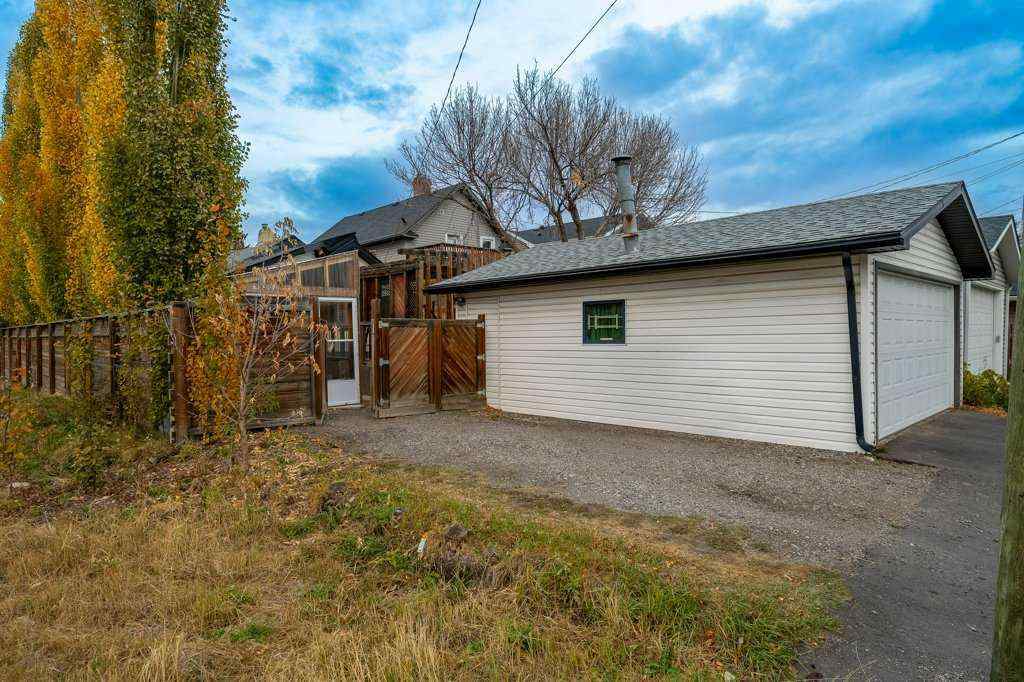 MLS® A2266618 - 533 12 Avenue NE in Renfrew Calgary, Residential