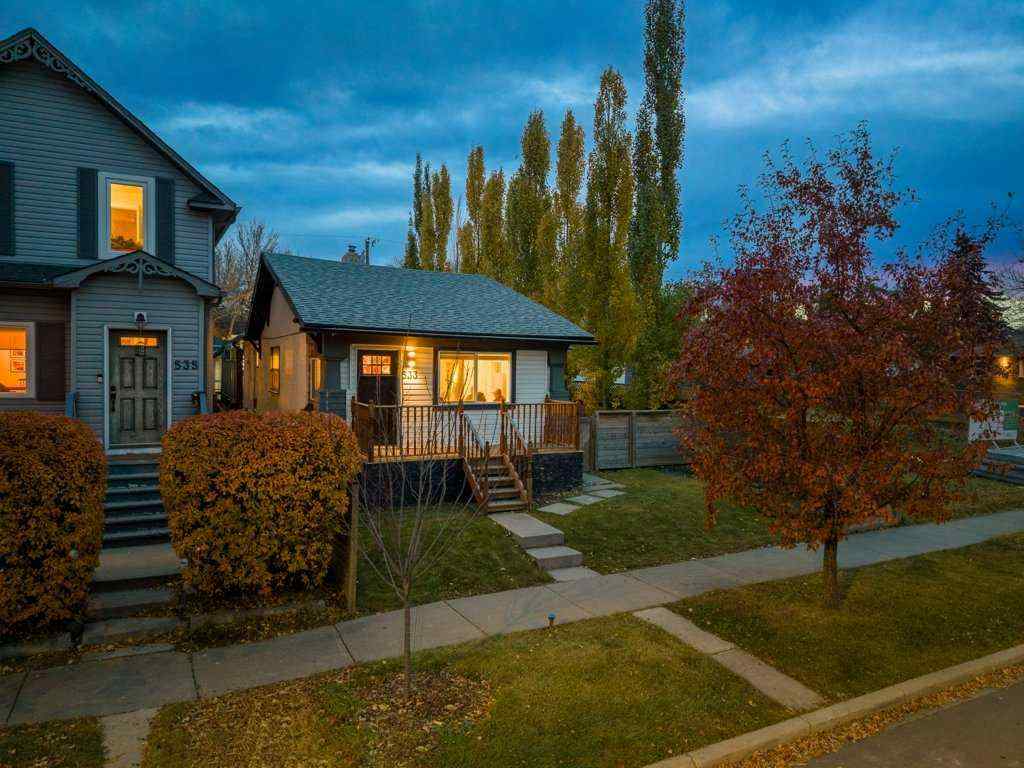 MLS® A2266618 - 533 12 Avenue NE in Renfrew Calgary, Residential