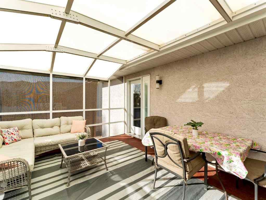 MLS® A2266619 - 35 Heritage Court NE in Northeast Crescent Heights Medicine Hat, Residential