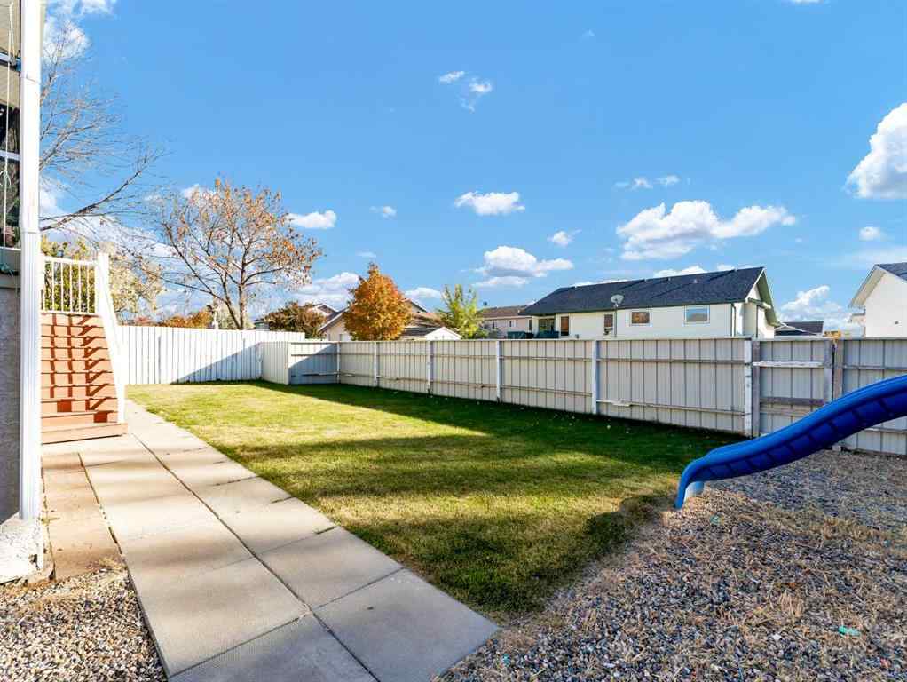 MLS® A2266619 - 35 Heritage Court NE in Northeast Crescent Heights Medicine Hat, Residential