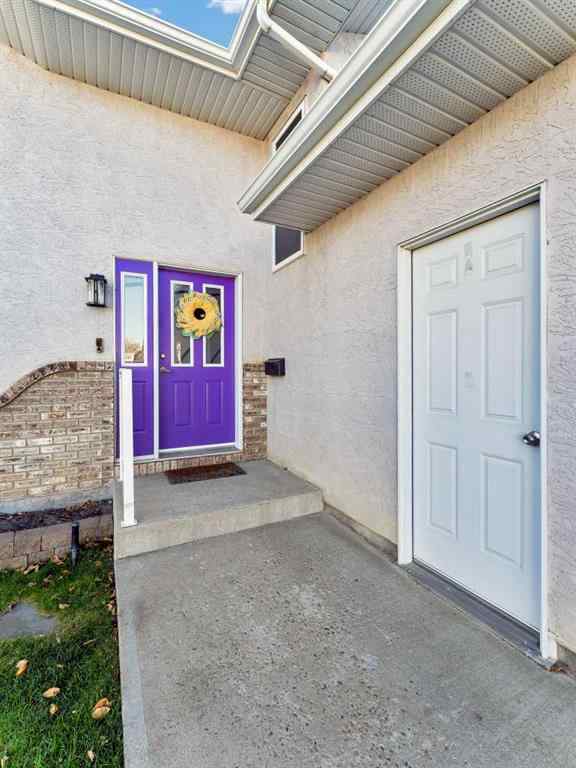 MLS® A2266619 - 35 Heritage Court NE in Northeast Crescent Heights Medicine Hat, Residential