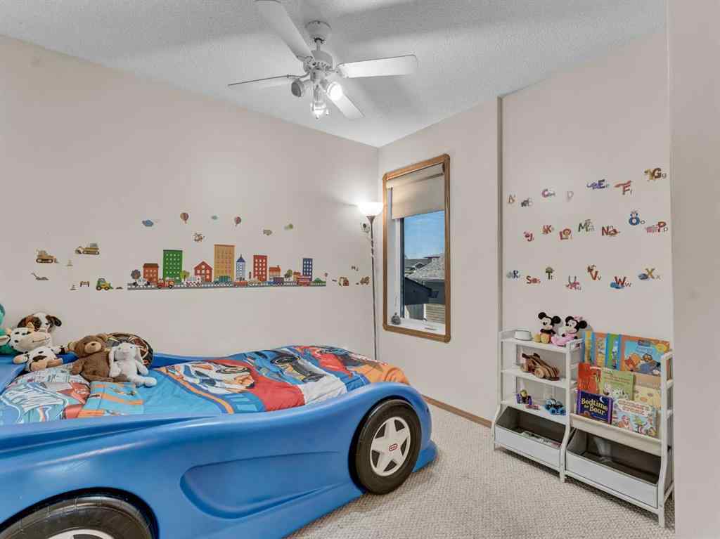 MLS® A2266619 - 35 Heritage Court NE in Northeast Crescent Heights Medicine Hat, Residential