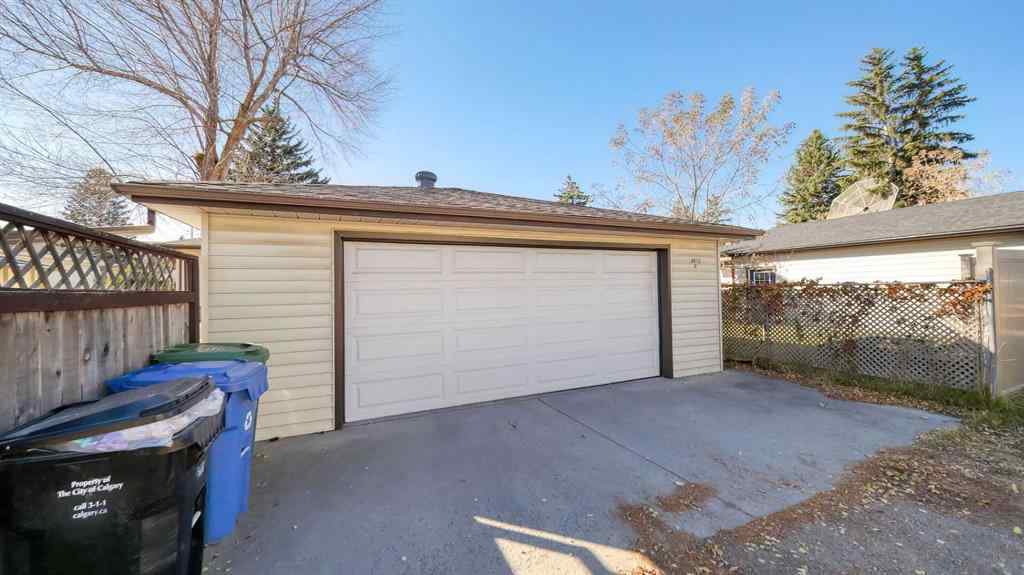 MLS® A2266622 - 8012 36 Avenue NW in Bowness Calgary, Residential