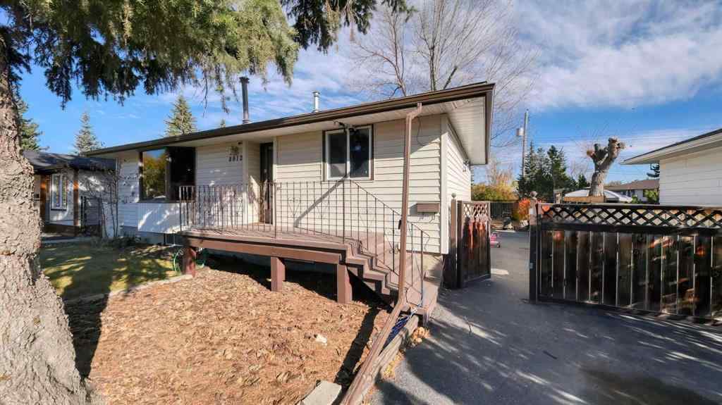 MLS® A2266622 - 8012 36 Avenue NW in Bowness Calgary, Residential