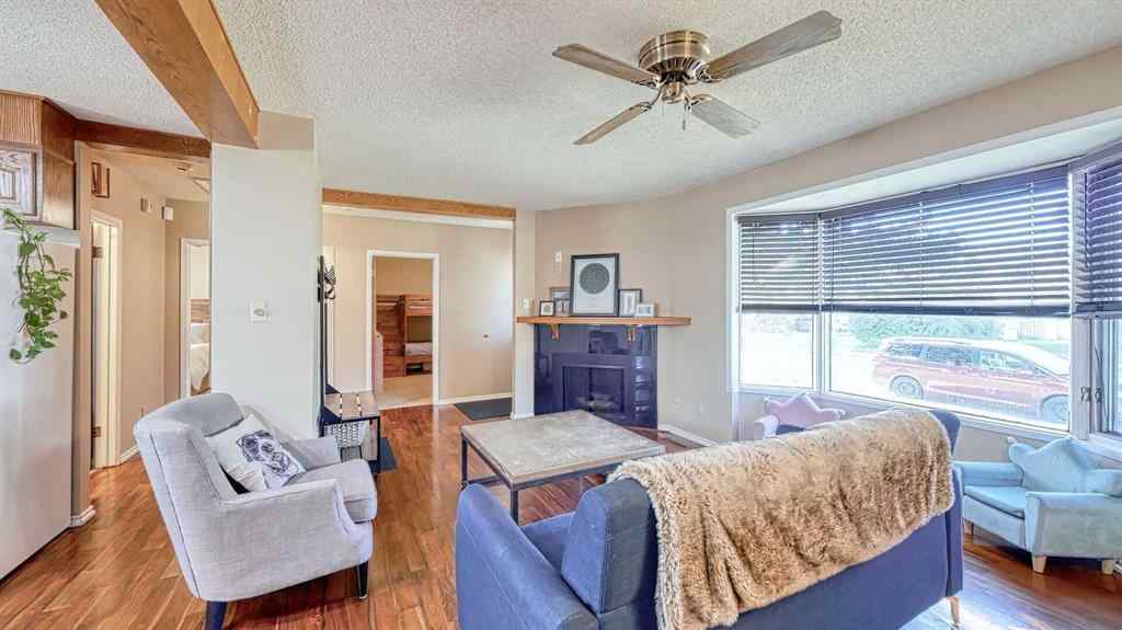 MLS® A2266622 - 8012 36 Avenue NW in Bowness Calgary, Residential