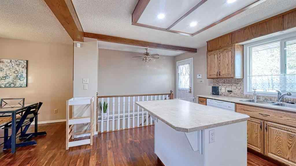 MLS® A2266622 - 8012 36 Avenue NW in Bowness Calgary, Residential