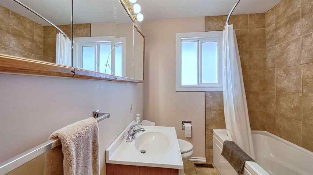 MLS® A2266622 - 8012 36 Avenue NW in Bowness Calgary, Residential