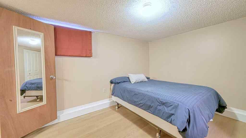 MLS® A2266622 - 8012 36 Avenue NW in Bowness Calgary, Residential