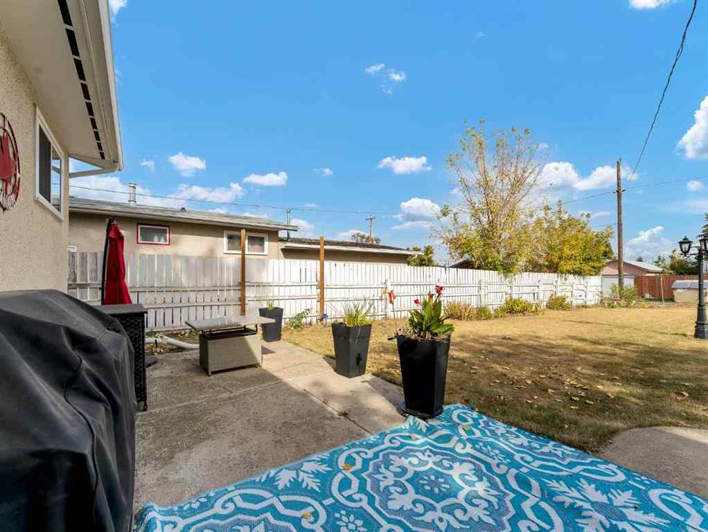 MLS® A2266629 - 805 1 Street SE in NONE Redcliff, Residential