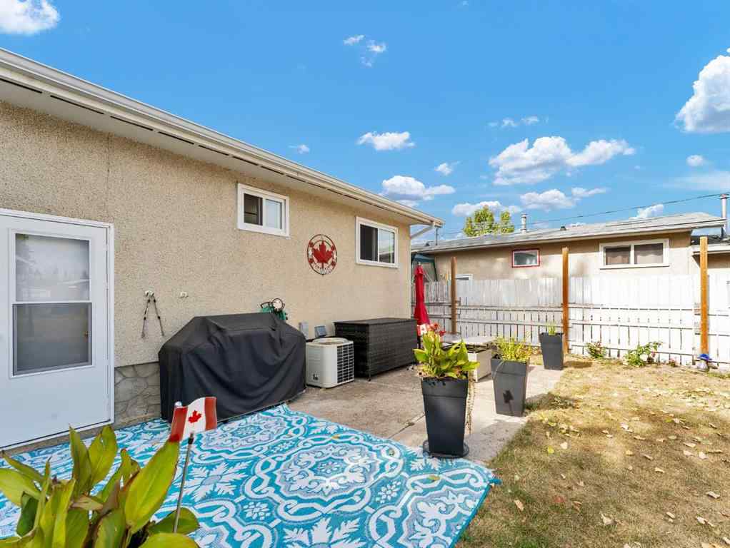 MLS® A2266629 - 805 1 Street SE in NONE Redcliff, Residential