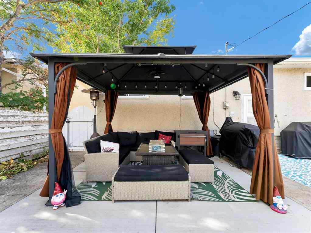 MLS® A2266629 - 805 1 Street SE in NONE Redcliff, Residential