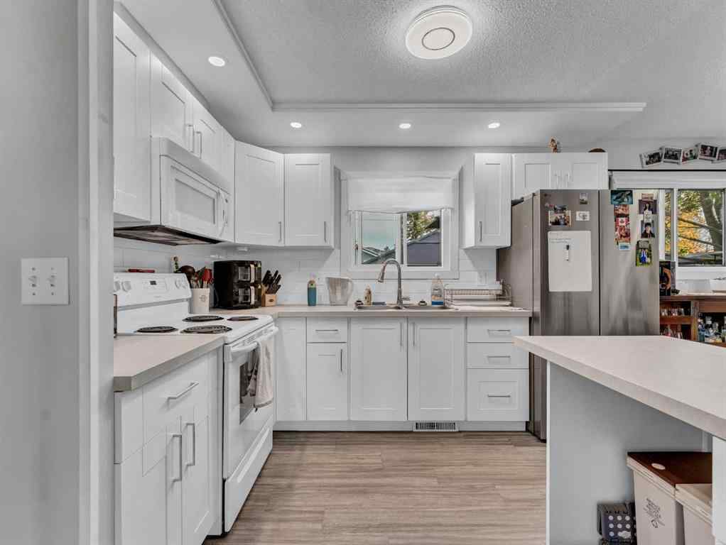 MLS® A2266629 - 805 1 Street SE in NONE Redcliff, Residential