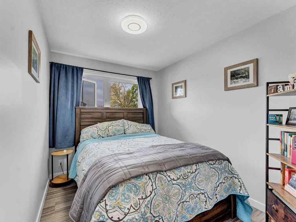 MLS® A2266629 - 805 1 Street SE in NONE Redcliff, Residential